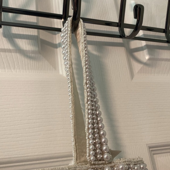 BNWT MADE IN INDIA RARE Viral Pearl Rhinestones Beaded Bag - Picture 7 of 9